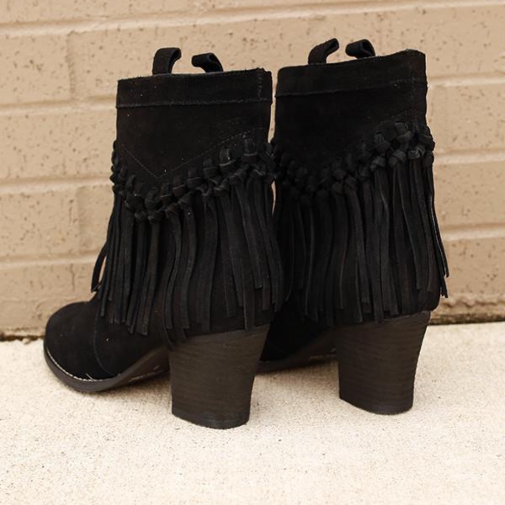 Black Distressed Knotted Fringe Boho Slouchy Boots - Picture 5 of 7